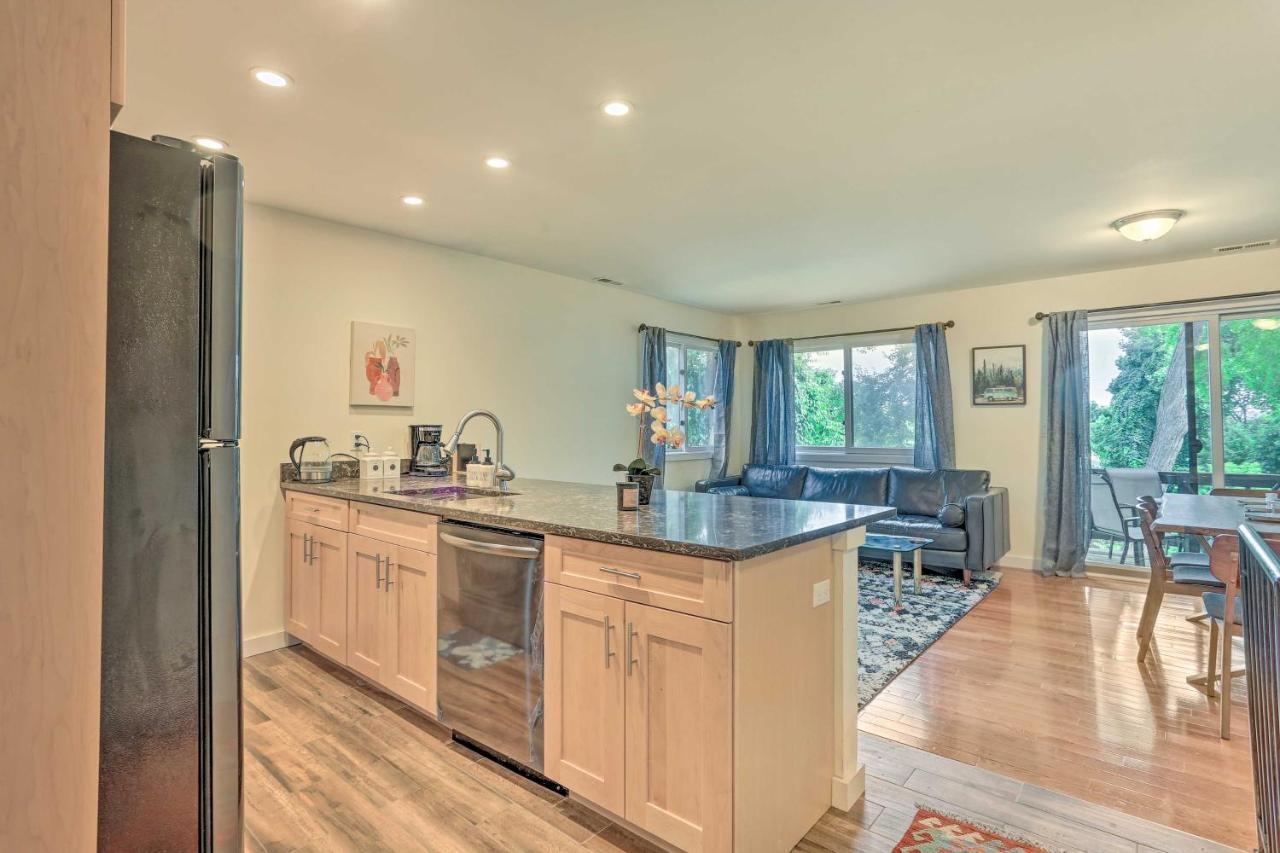 Sun-Lit Vernon Condo Less Than 2 Mi To Ski Resort! Bagian luar foto