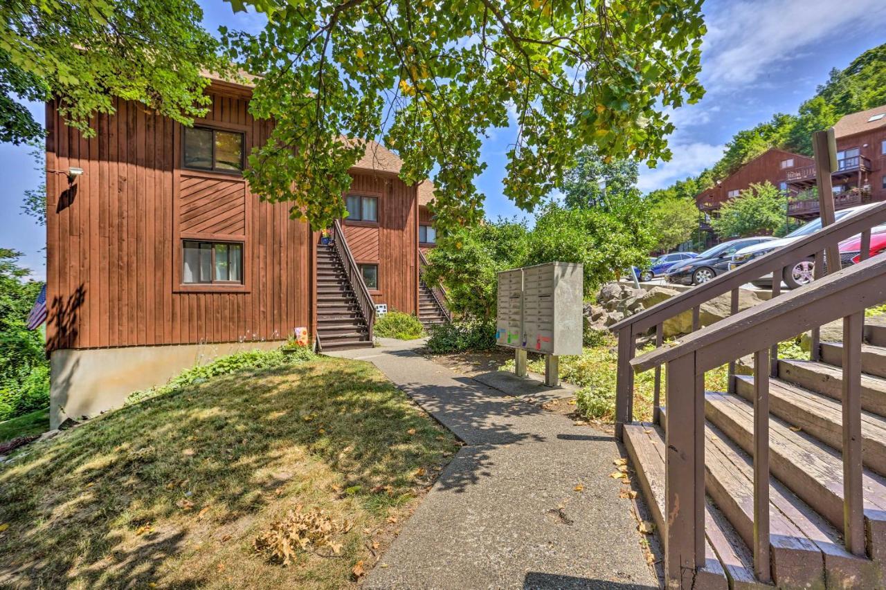 Sun-Lit Vernon Condo Less Than 2 Mi To Ski Resort! Bagian luar foto
