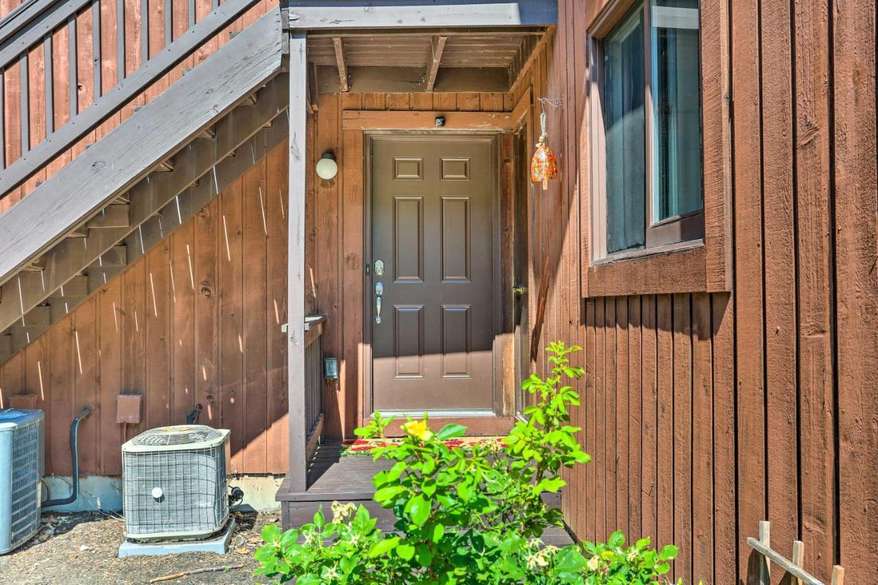 Sun-Lit Vernon Condo Less Than 2 Mi To Ski Resort! Bagian luar foto